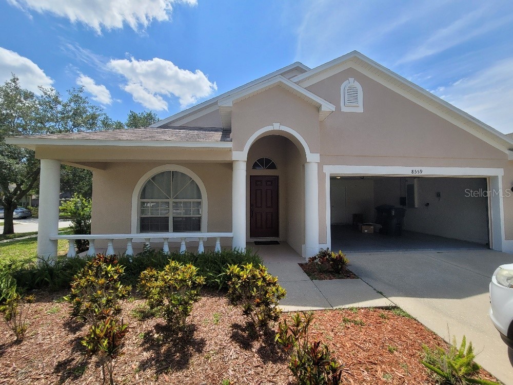 8559 Canterbury Lake Boulevard Tampa FL 33619 OM659088 image1