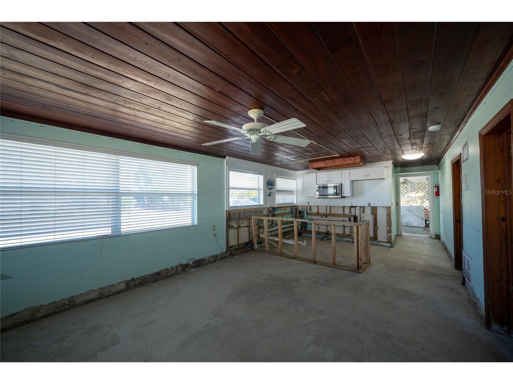 856 North Shore Drive Anna Maria FL 34216 A4677411 image7