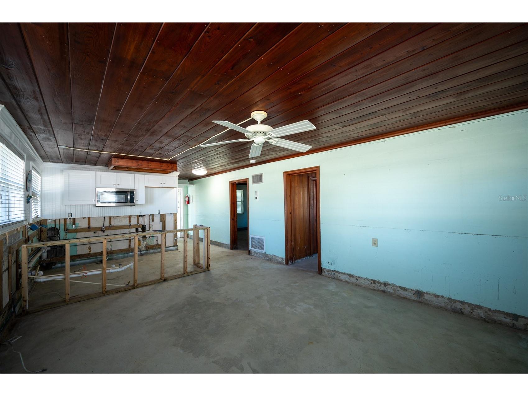 856 North Shore Drive Anna Maria FL 34216 A4677411 image8
