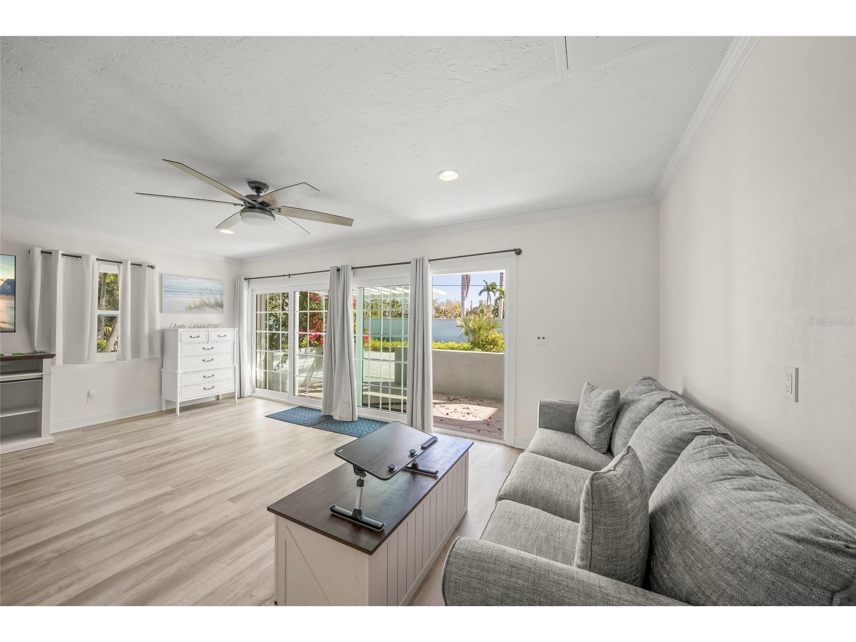8560 Heron Lagoon Circle Sarasota FL 34242 A4682353 image17