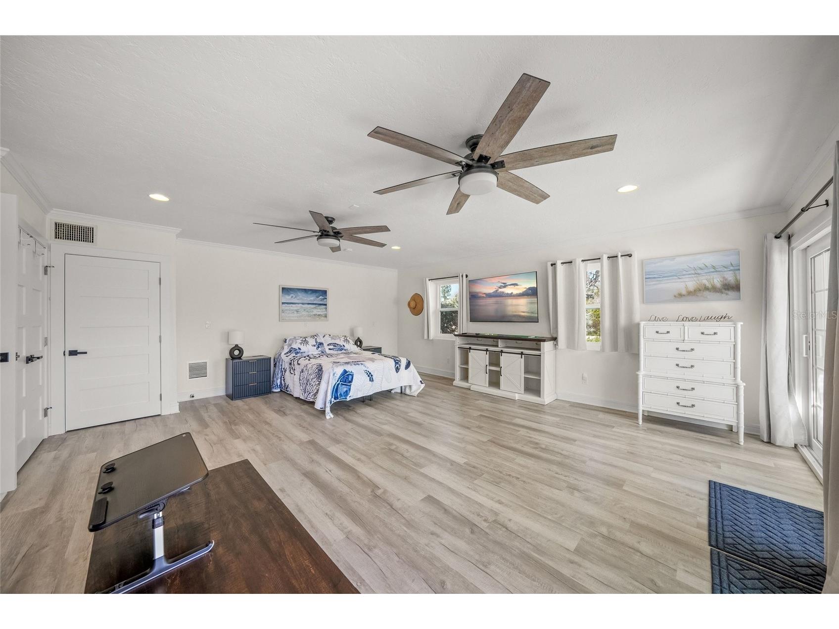 8560 Heron Lagoon Circle Sarasota FL 34242 A4682353 image18