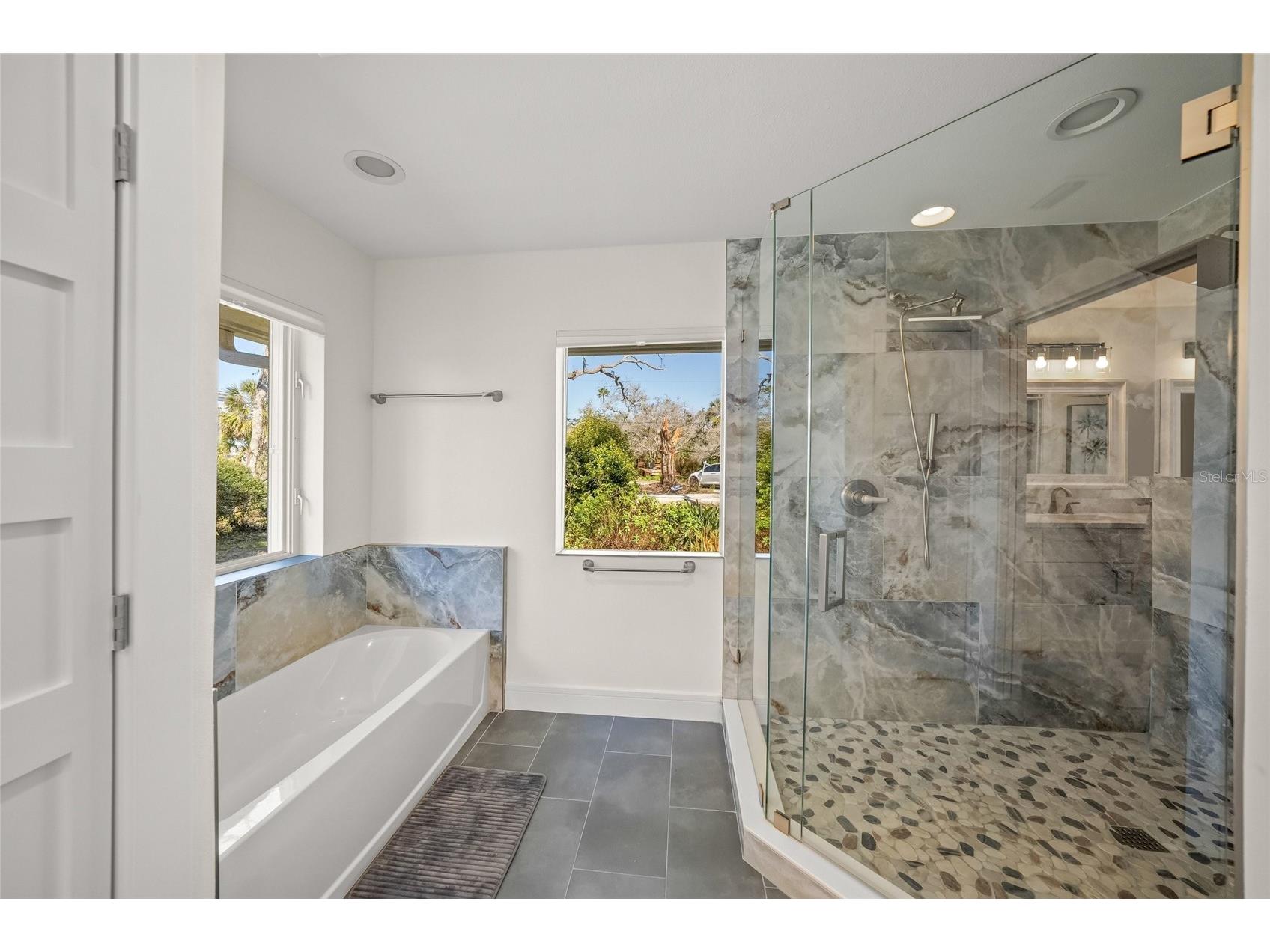 8560 Heron Lagoon Circle Sarasota FL 34242 A4682353 image21
