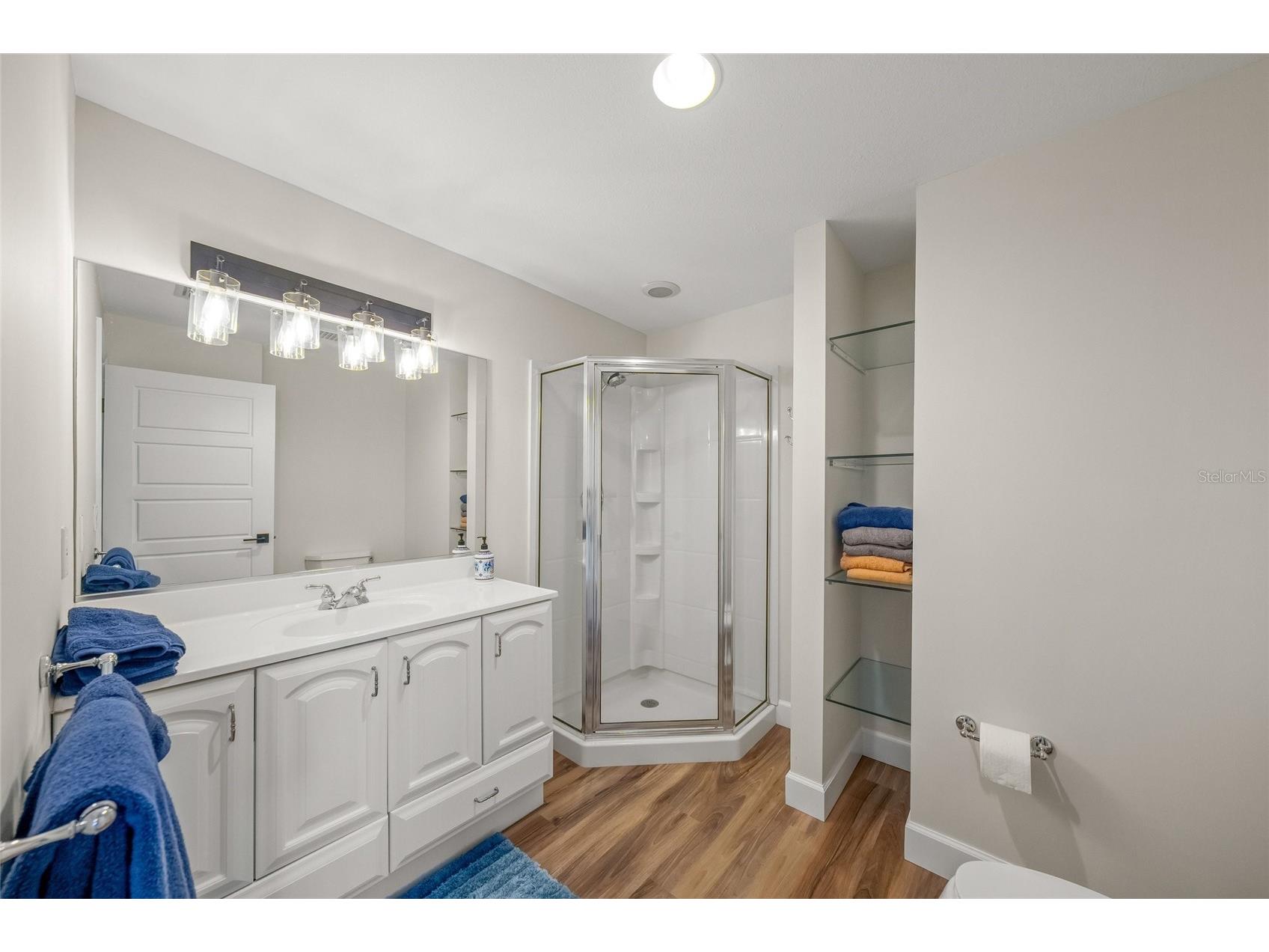8560 Heron Lagoon Circle Sarasota FL 34242 A4682353 image27