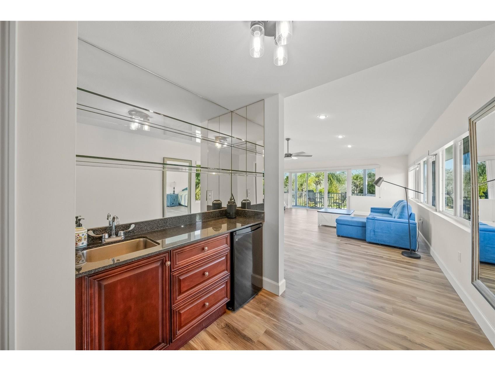 8560 Heron Lagoon Circle Sarasota FL 34242 A4682353 image31