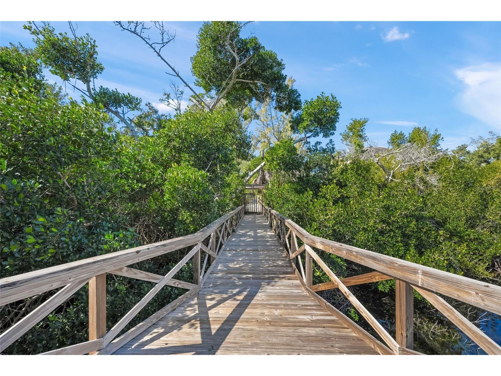 8560 Heron Lagoon Circle Sarasota FL 34242 A4682353 image39