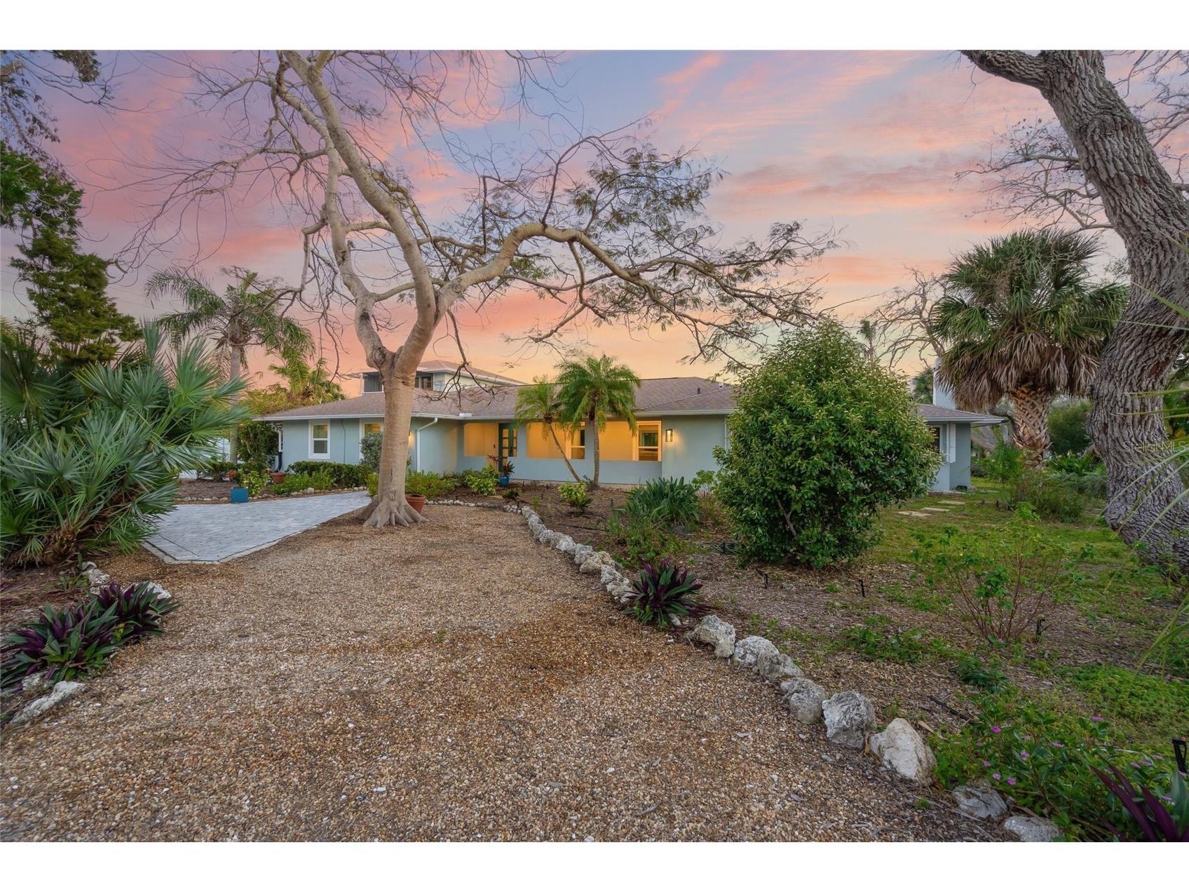 8560 Heron Lagoon Circle Sarasota FL 34242 A4682353 image56