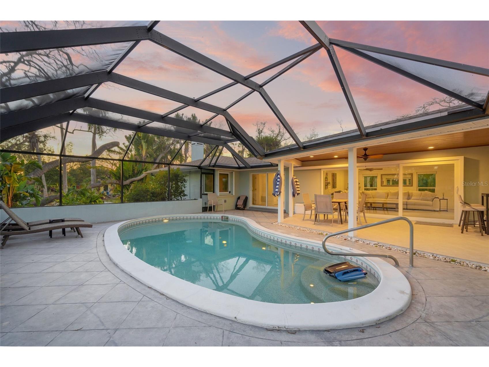 8560 Heron Lagoon Circle Sarasota FL 34242 A4682353 image59