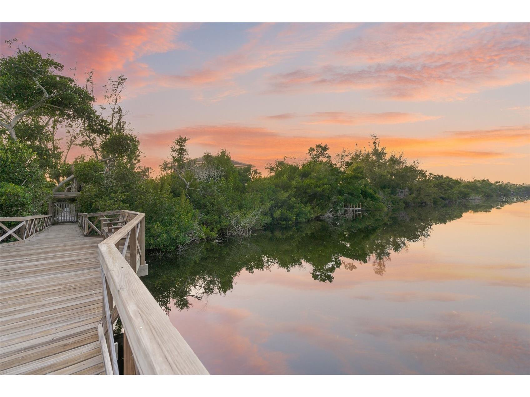 8560 Heron Lagoon Circle Sarasota FL 34242 A4682353 image64