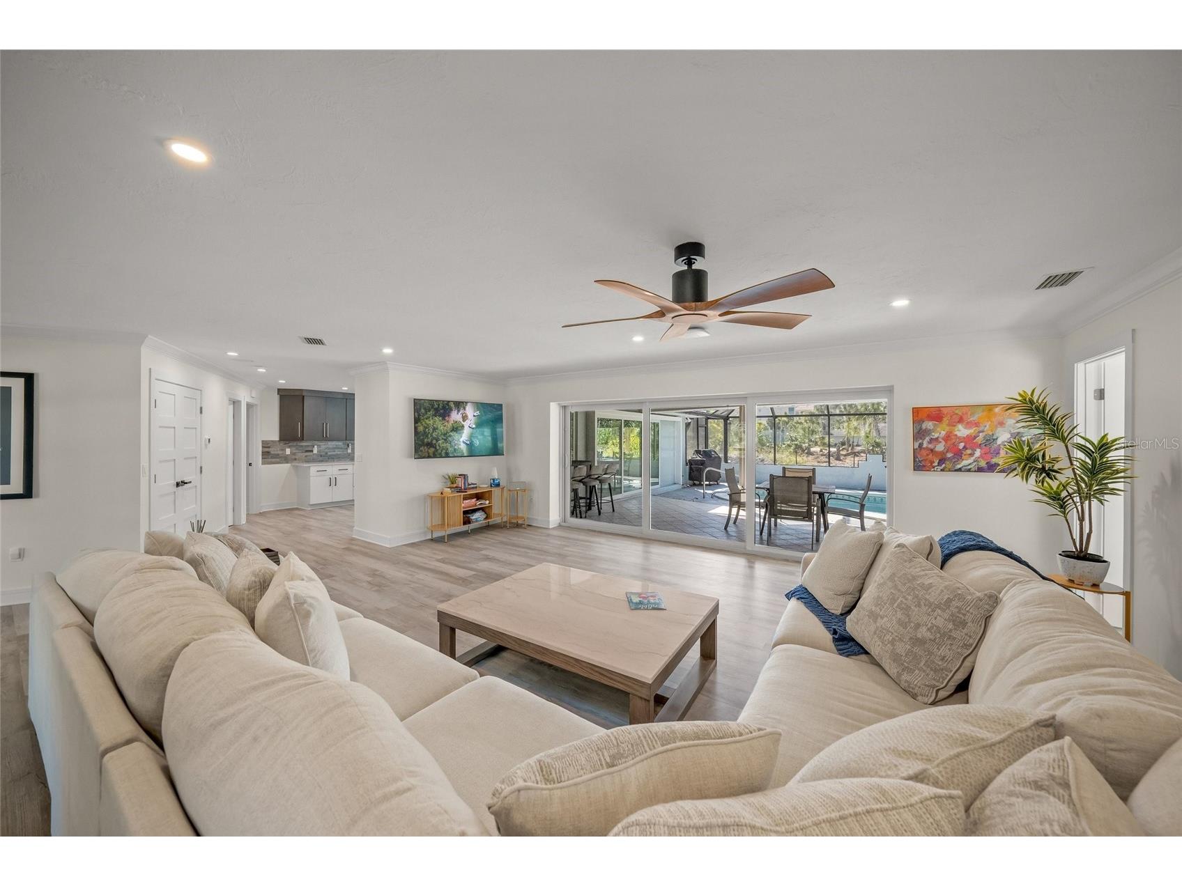 8560 Heron Lagoon Circle Sarasota FL 34242 A4682353 image8