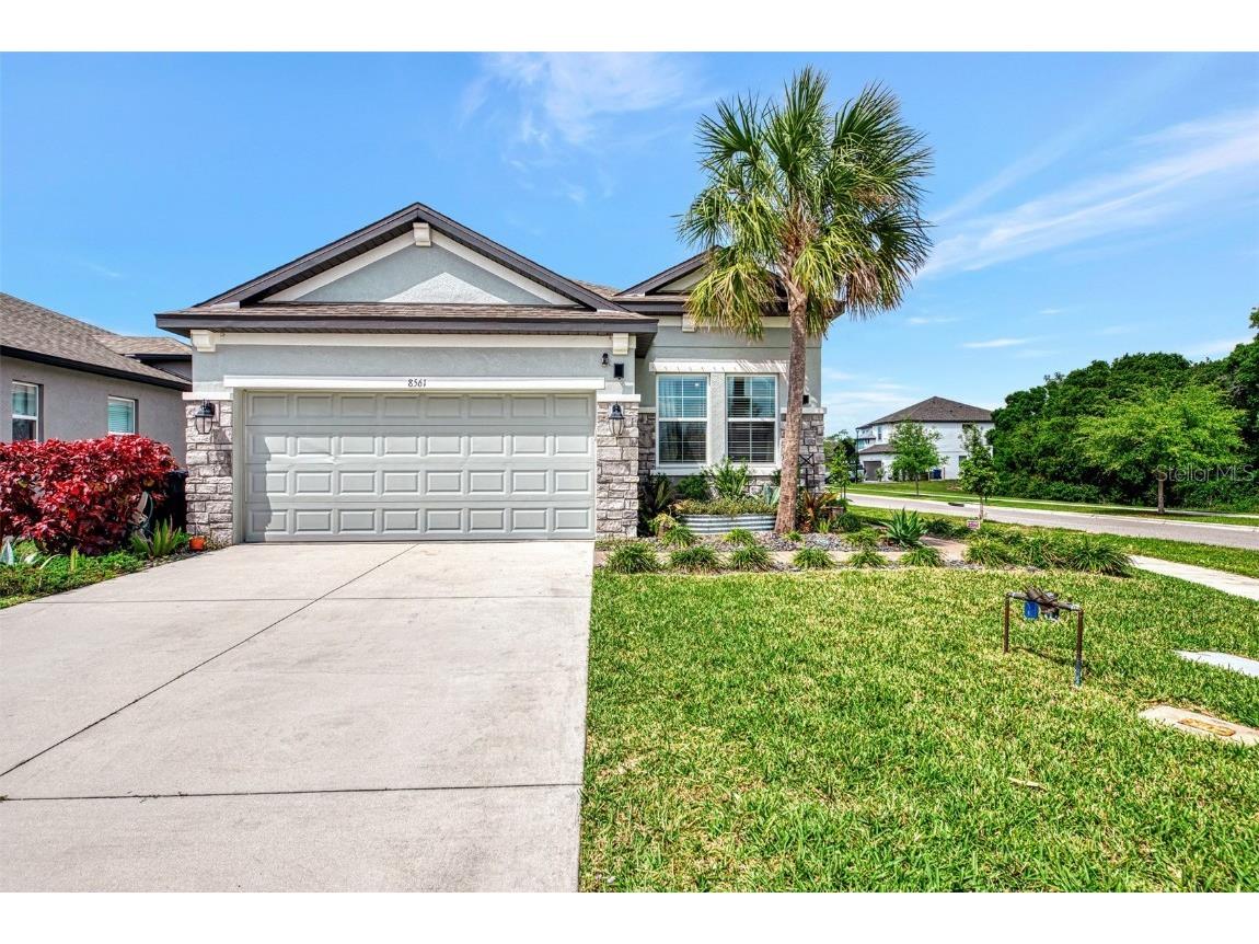 8561 Whispering Street Sarasota FL 34240 A4605518 image1