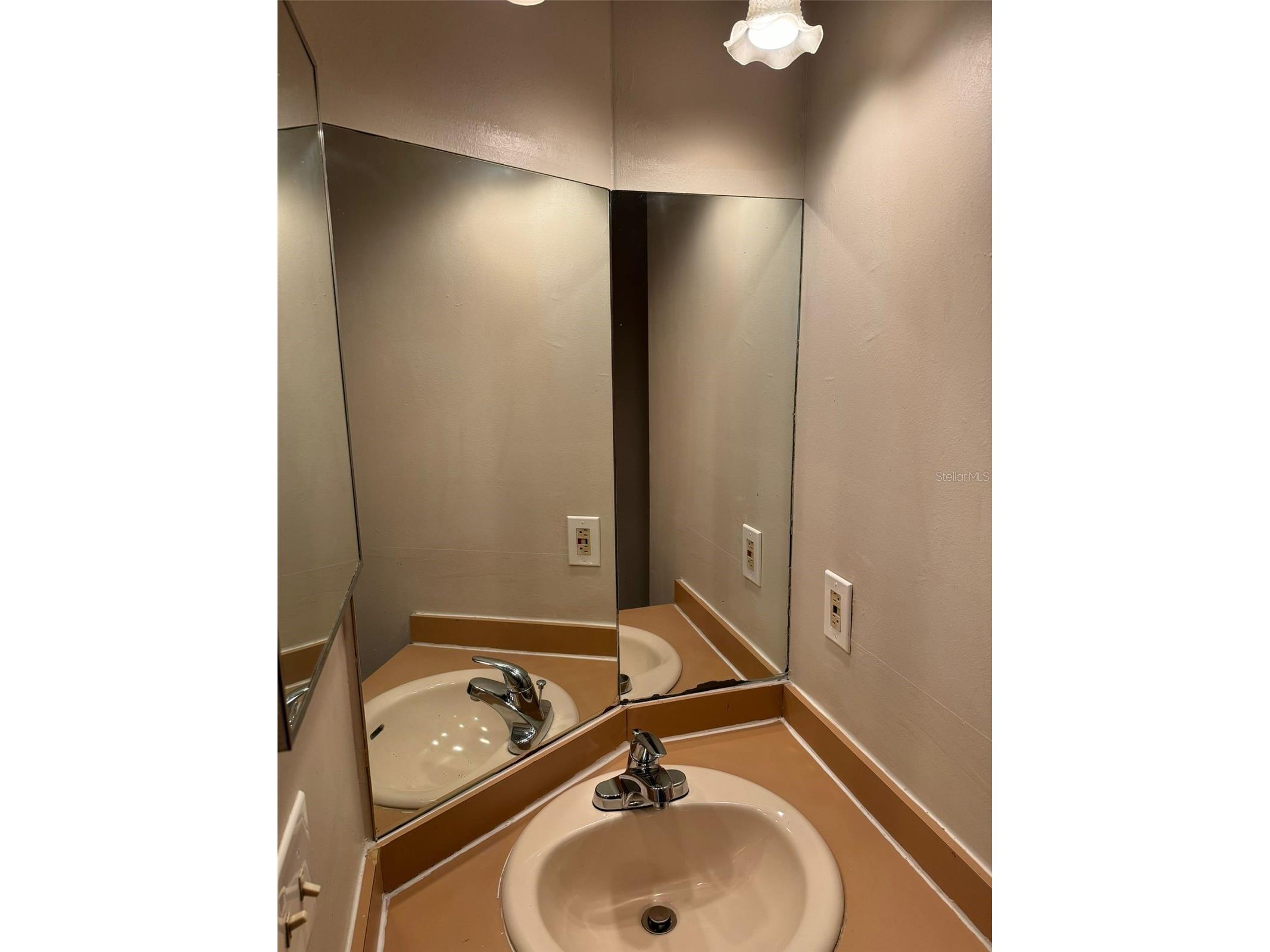 8563 Pilgrim Court New Port Richey FL 34653 TB8518235 image13