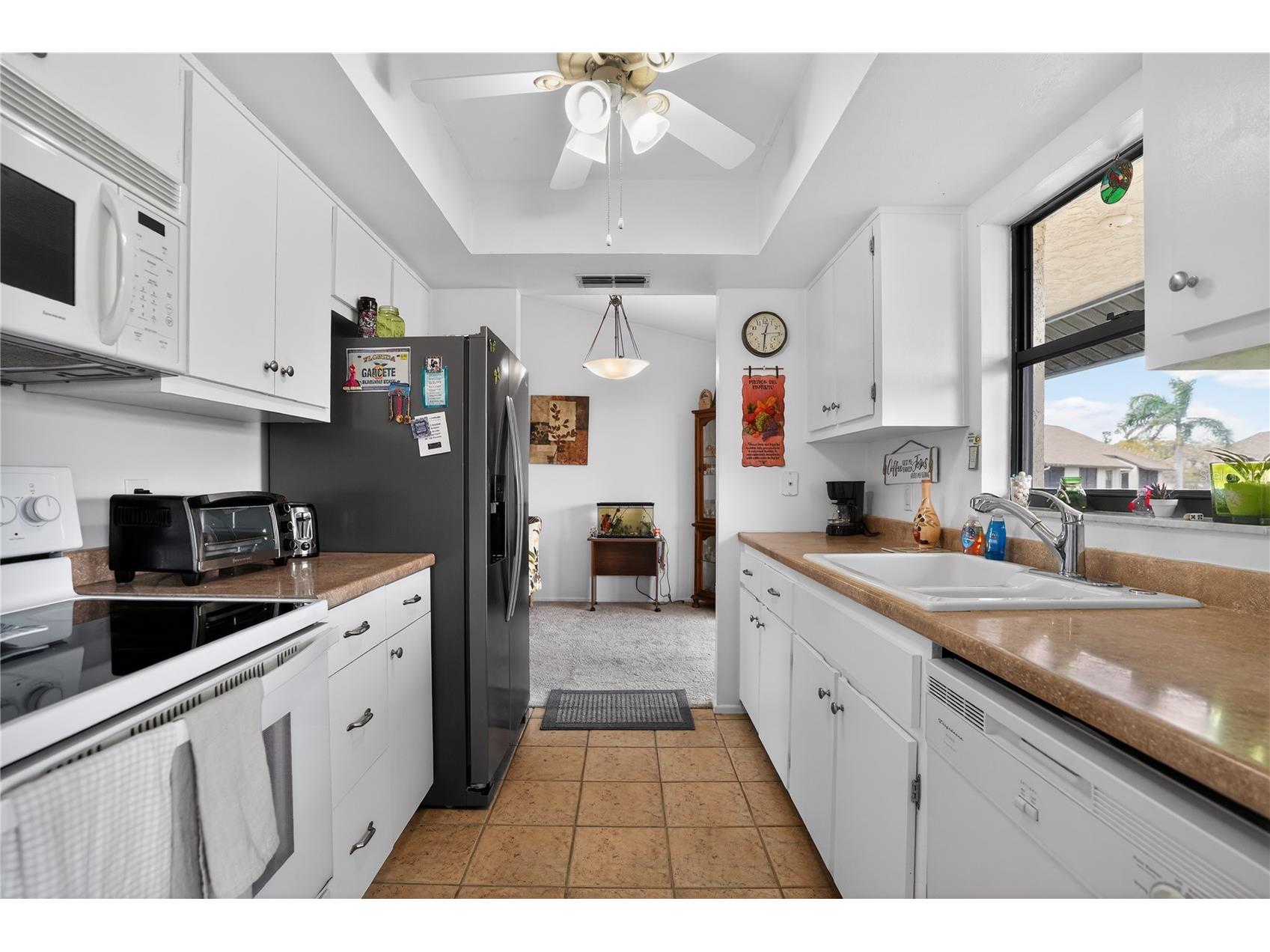 8565 Charter Club Circle #6 Fort Myers FL 33919 TB8483854 image2