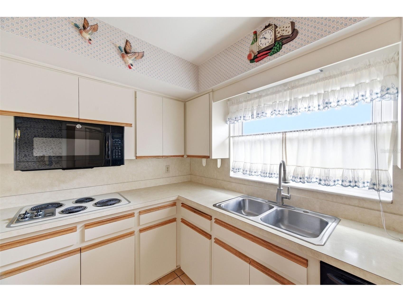 8566 108th Way Seminole FL 33772 TB8516147 image16