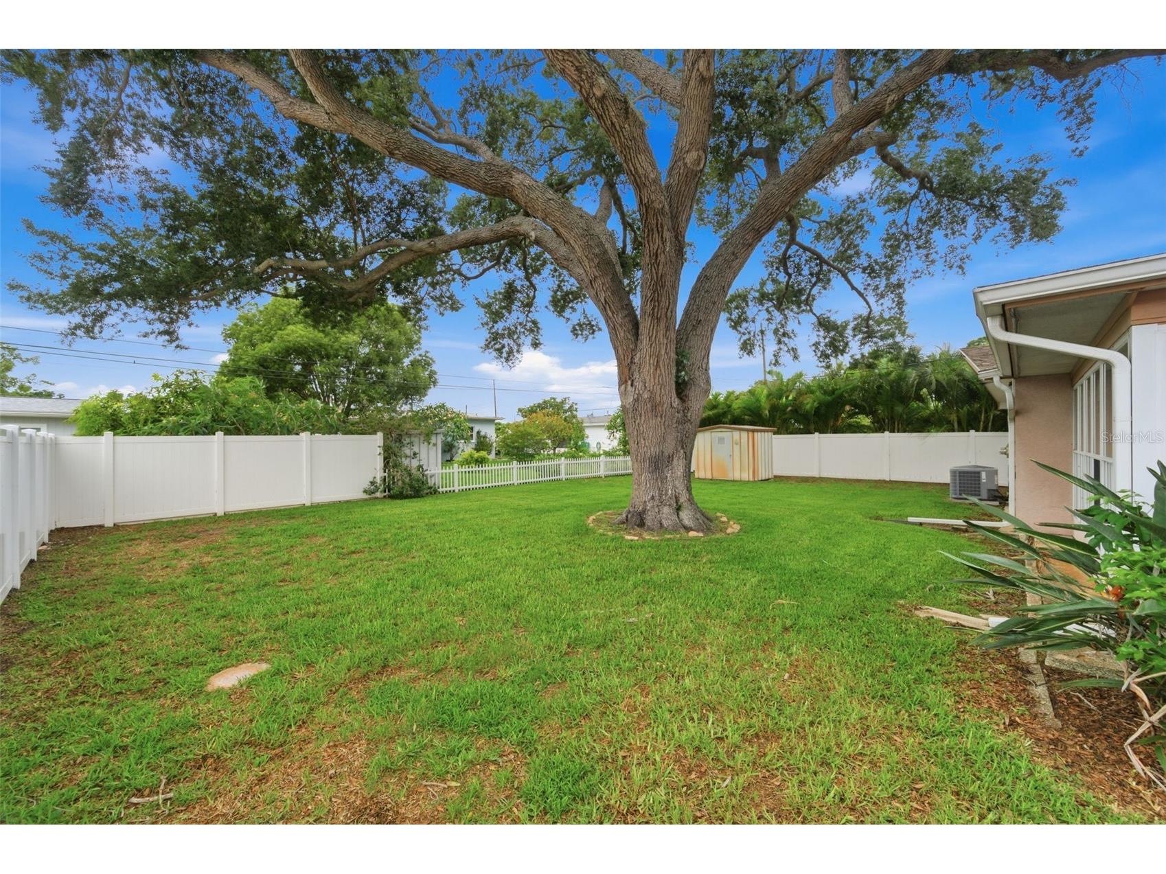 8566 108th Way Seminole FL 33772 TB8516147 image38