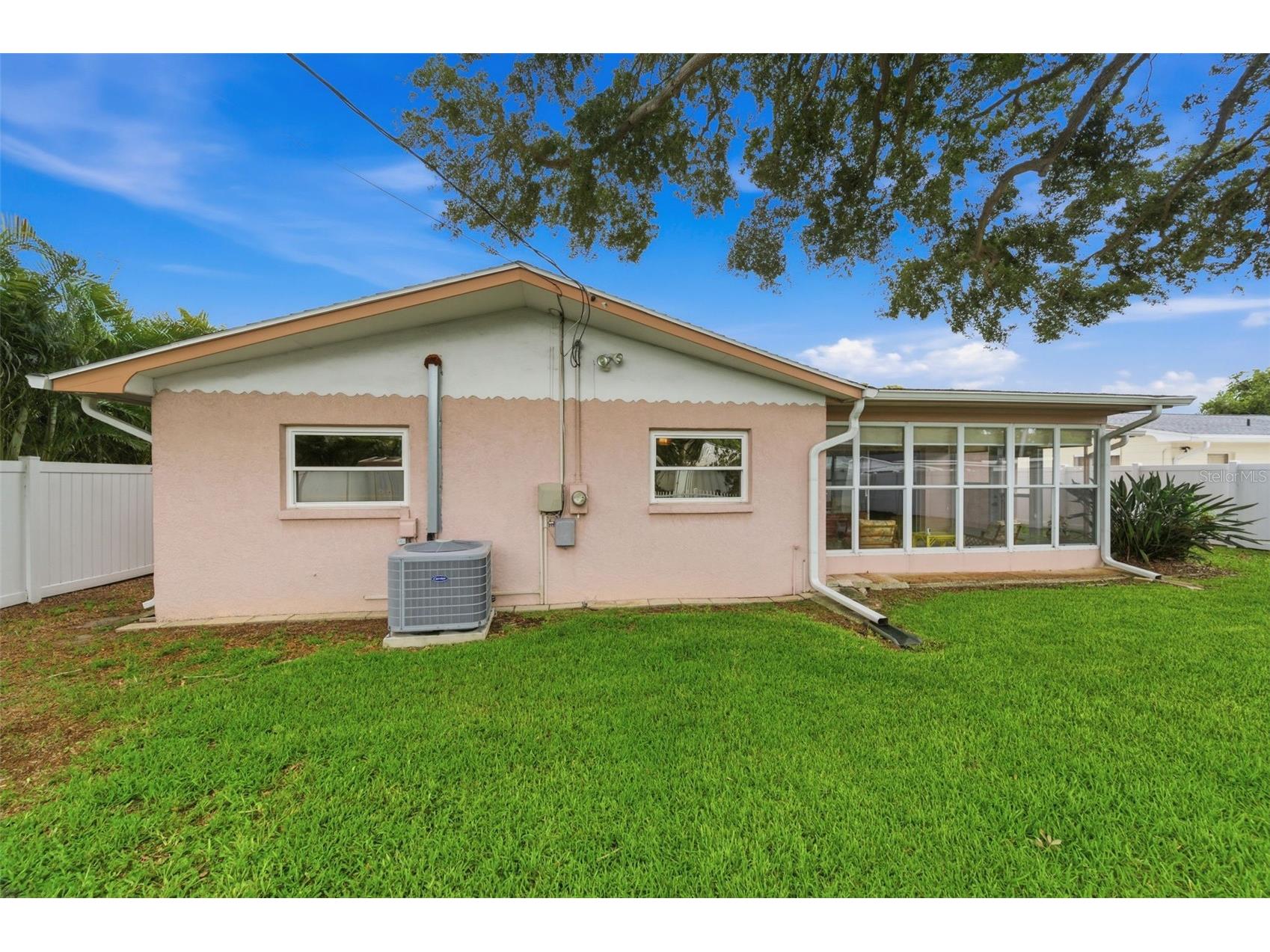 8566 108th Way Seminole FL 33772 TB8516147 image40