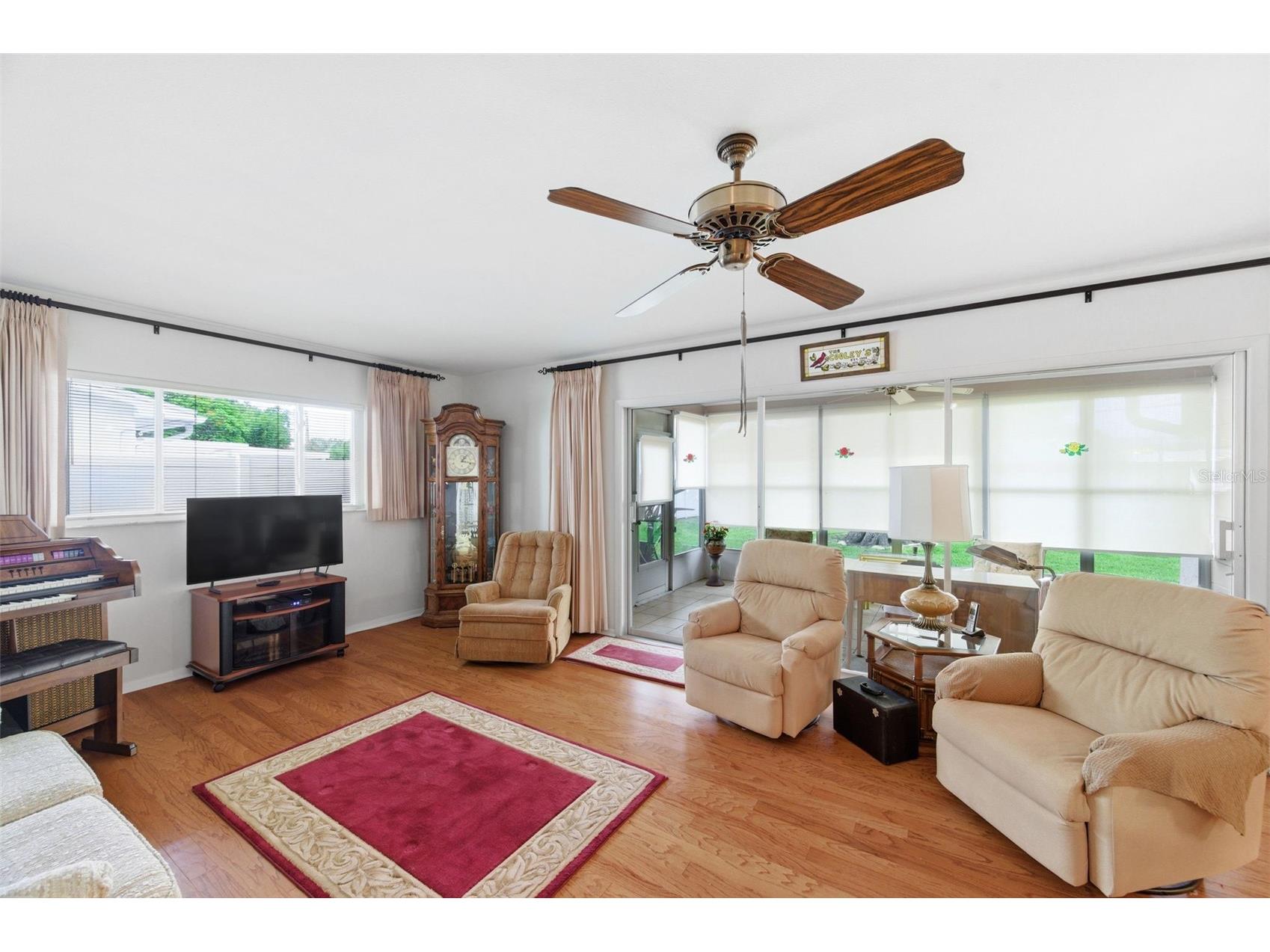 8566 108th Way Seminole FL 33772 TB8516147 image5