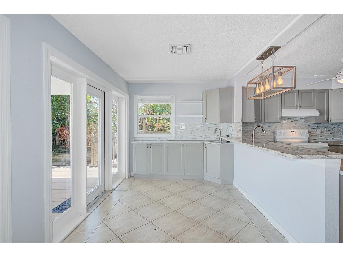 857 180th Avenue E Redington Shores FL 33708 - INTRACOASTAL WATERWAY TB8451122 image10