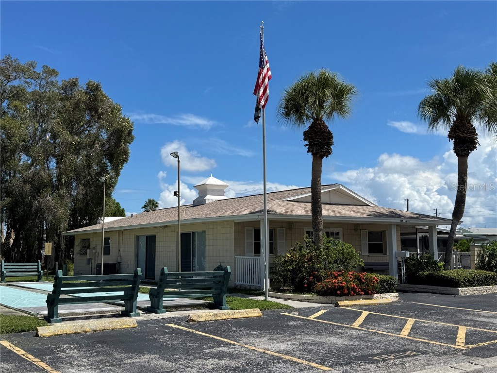 857 Cambridge Ct Dunedin FL 34698 TB8418285 image5