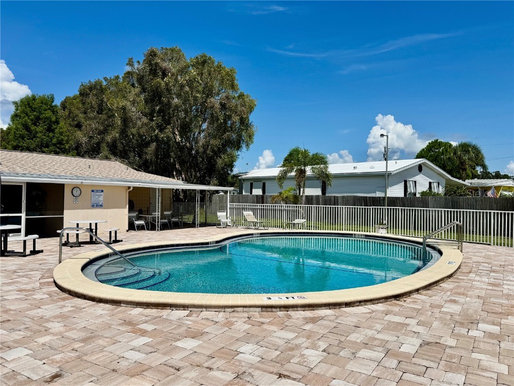 857 Cambridge Ct Dunedin FL 34698 TB8418285 image6