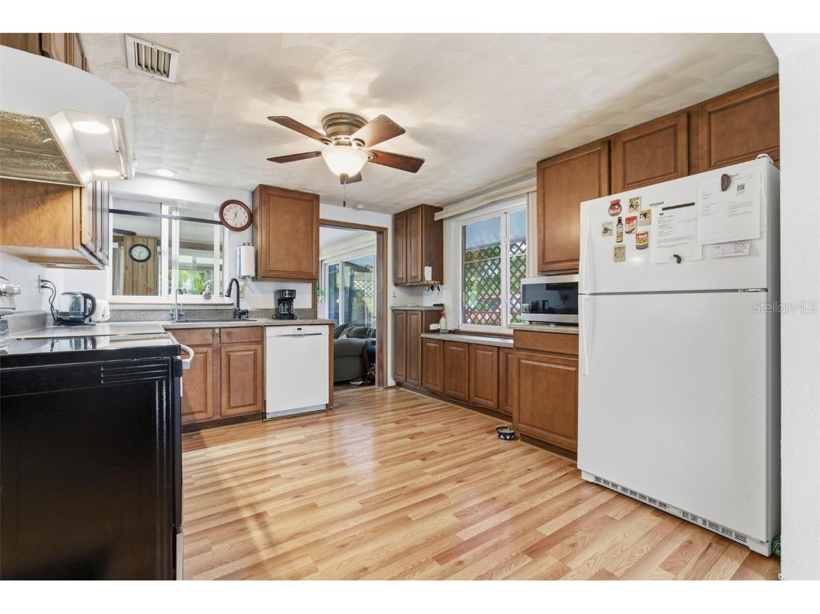 857 Palmetto Street Englewood FL 34223 A4670750 image10