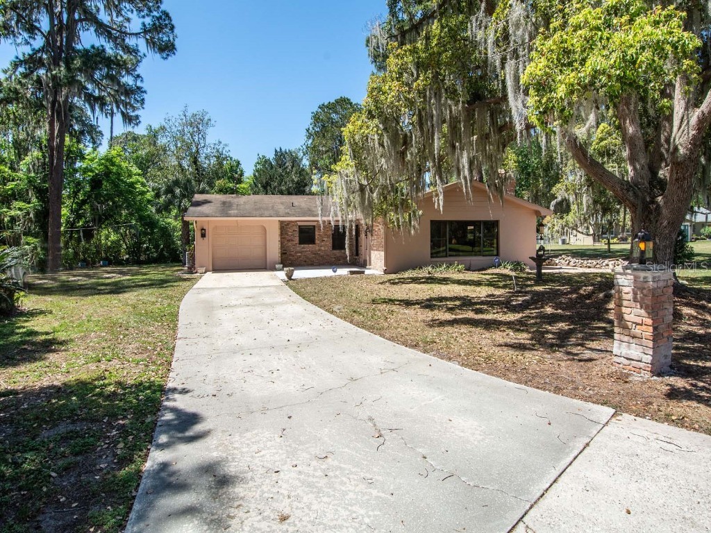 857 Shore Acres Road Mount Dora FL 32757 - LAKE DORA G5066820 image1