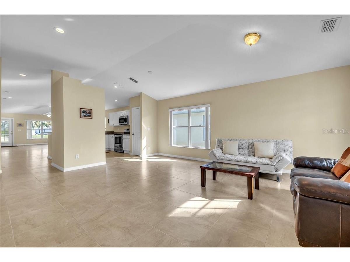 8571 Gassner Way Lehigh Acres FL 33972 TB8493105 image9