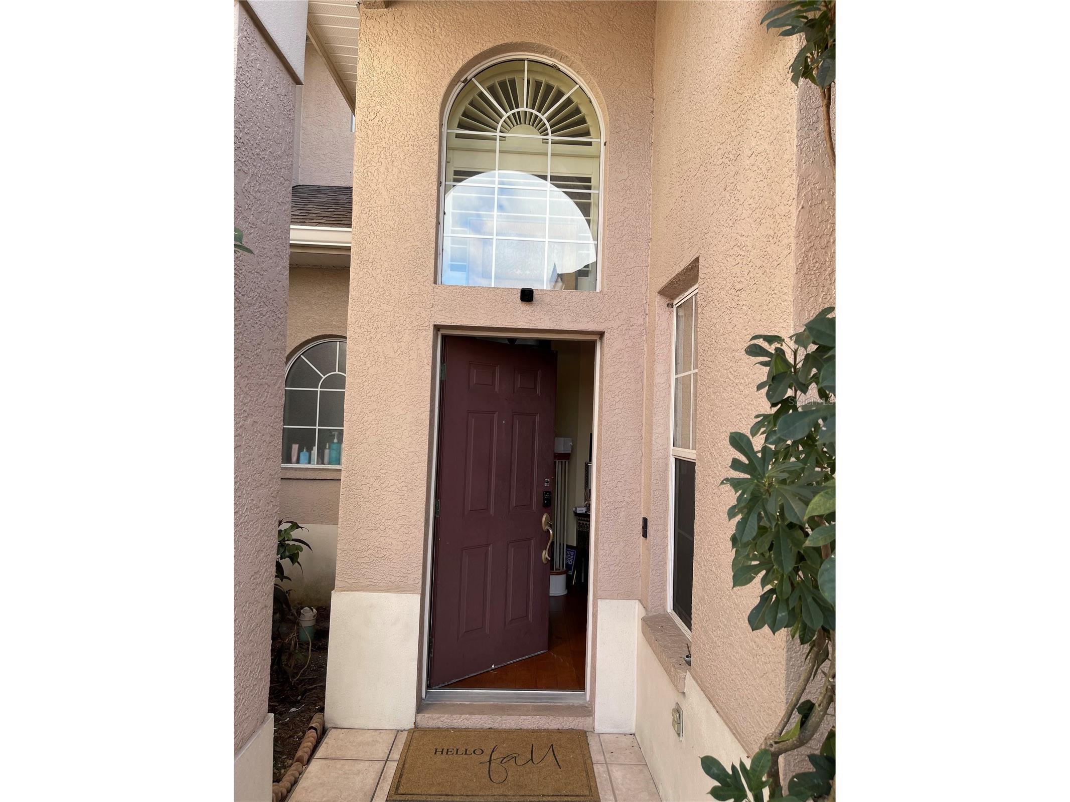 8572 Sweet Magnolia Place Seminole FL 33777 TB8471402 image1