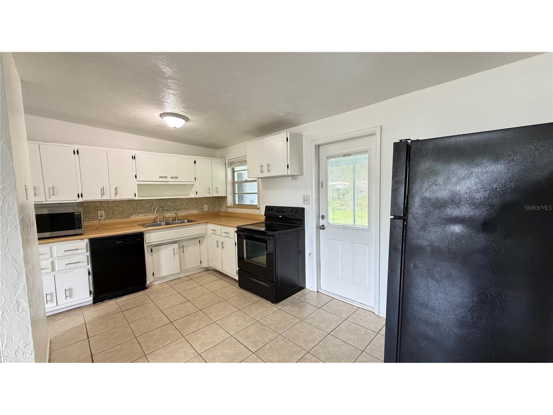8574 94th Avenue Seminole FL 33777 TB8519508 image3
