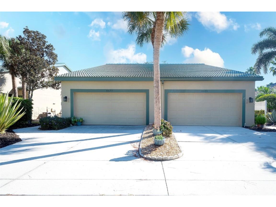 8575 54th Avenue Circle E. Circle E Bradenton FL 34211 A4670711 image2