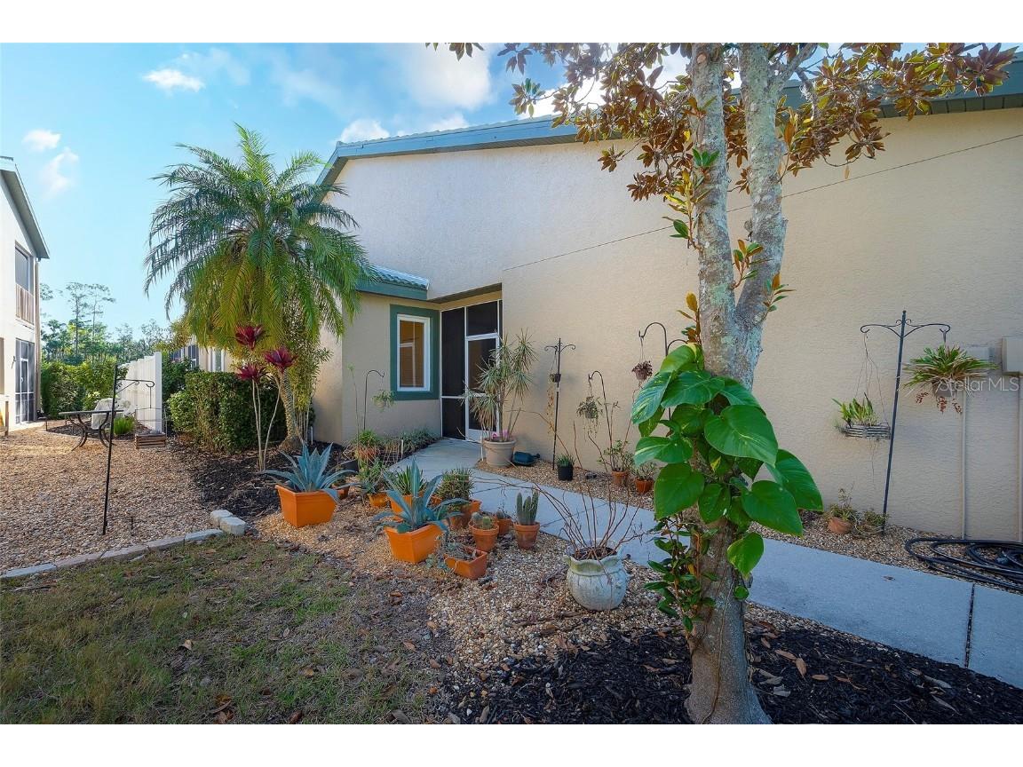 8575 54th Avenue Circle E. Circle E Bradenton FL 34211 A4670711 image3