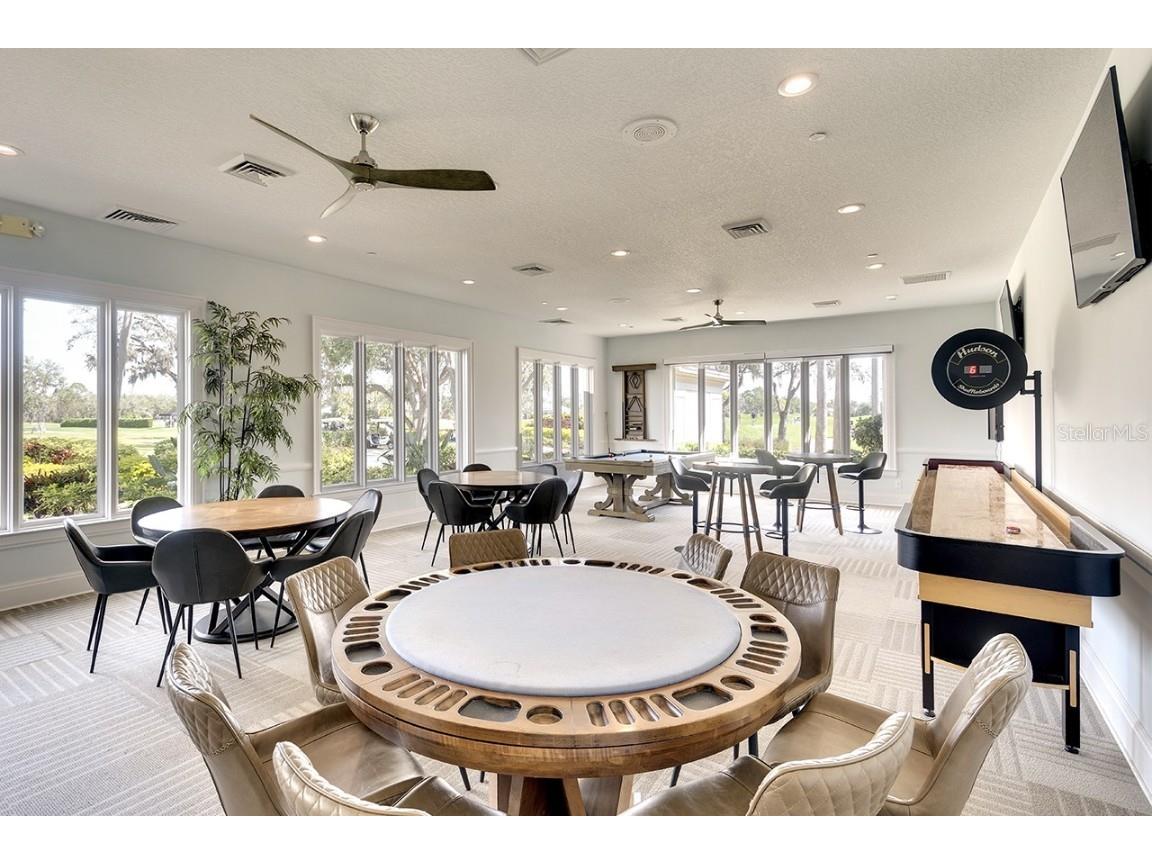 8575 54th Avenue Circle E. Circle E Bradenton FL 34211 A4670711 image36