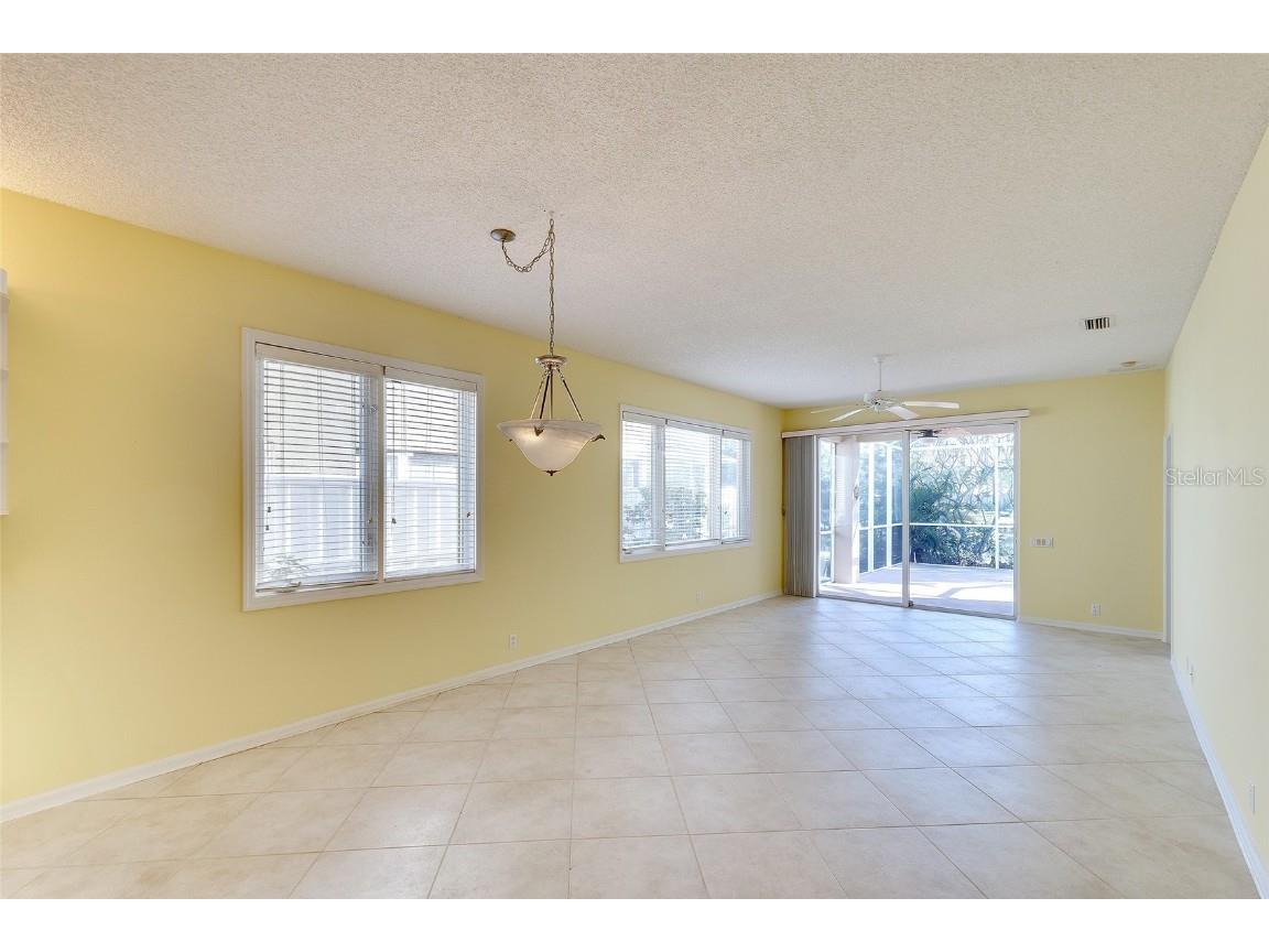 8575 54th Avenue Circle E. Circle E Bradenton FL 34211 A4670711 image8