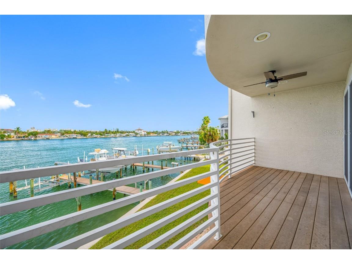 8575 Sunset Court Treasure Island FL 33706 - BLIND PASS WATERWAY TB8435164 image15