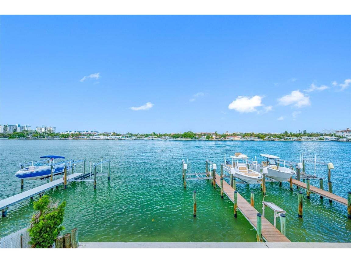 8575 Sunset Court Treasure Island FL 33706 - BLIND PASS WATERWAY TB8435164 image17
