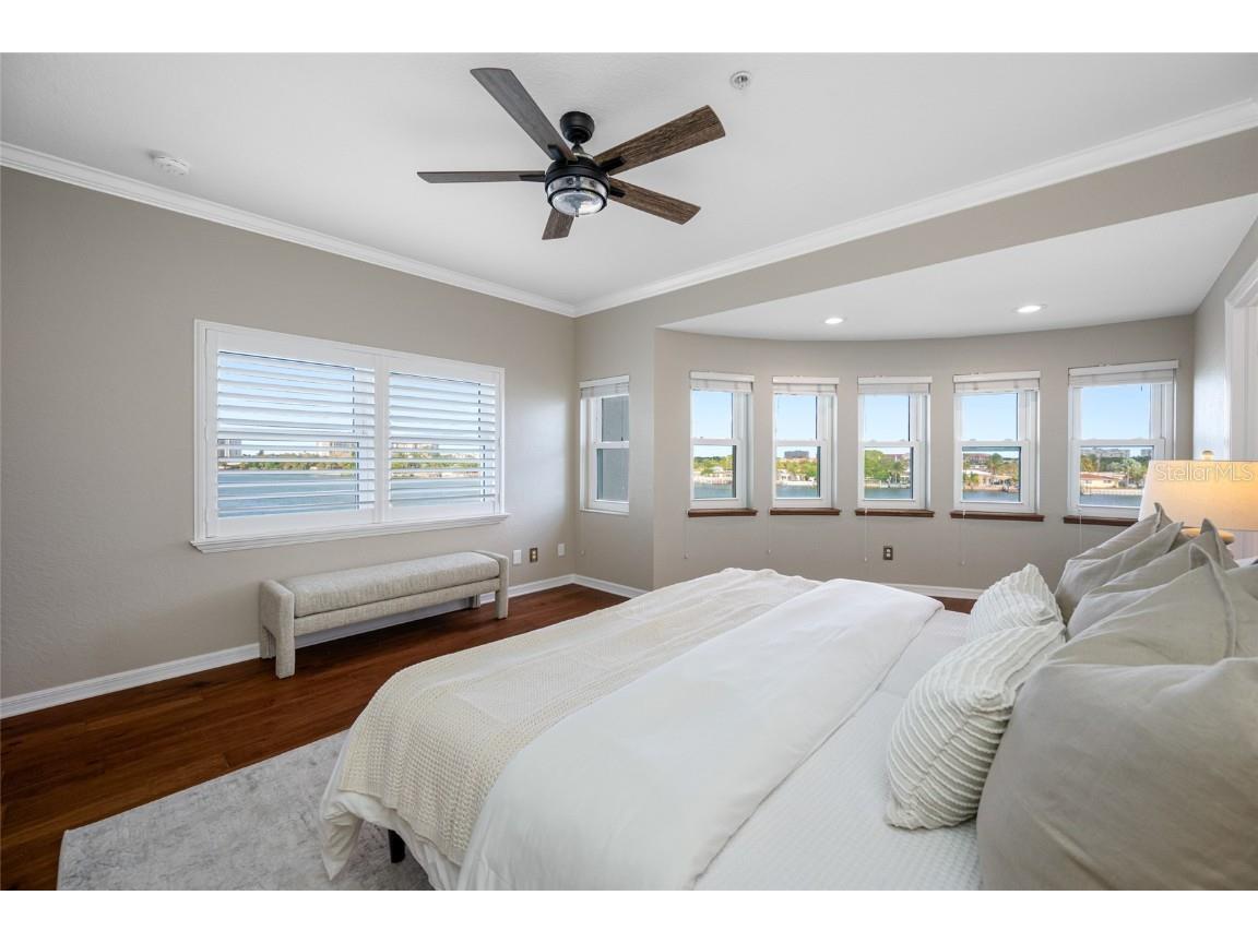 8575 Sunset Court Treasure Island FL 33706 - BLIND PASS WATERWAY TB8435164 image29