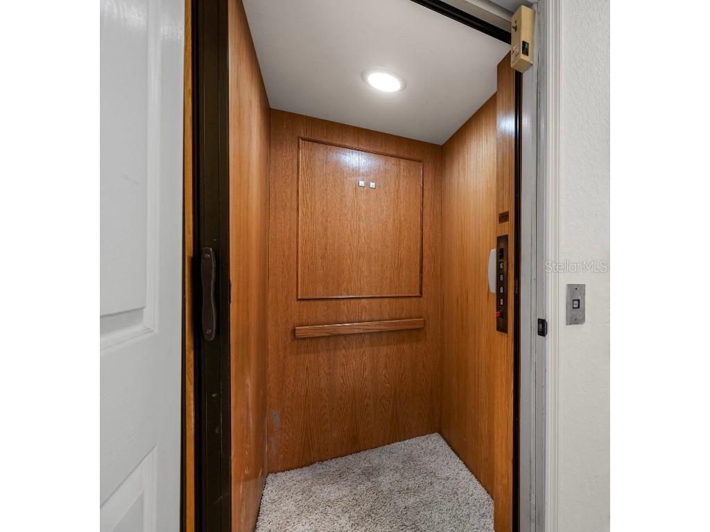 8575 Sunset Court Treasure Island FL 33706 - BLIND PASS WATERWAY TB8435164 image33