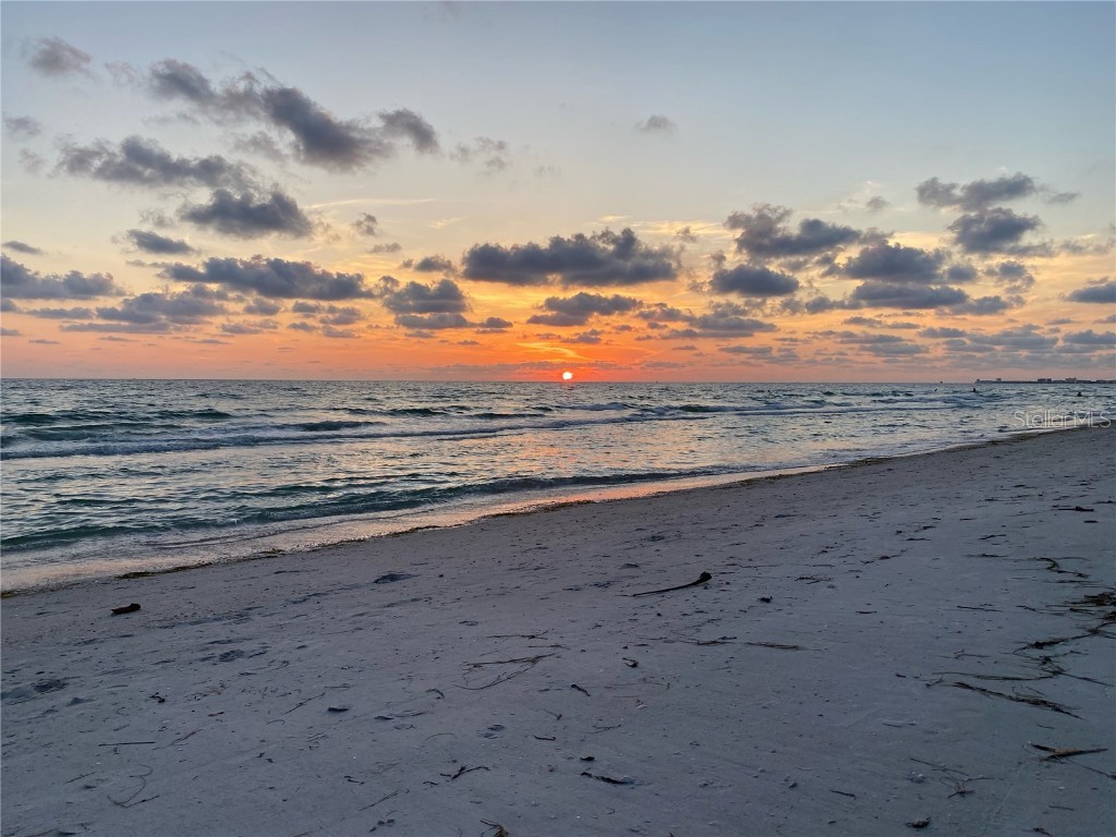 8575 Sunset Court Treasure Island FL 33706 - BLIND PASS WATERWAY TB8435164 image41