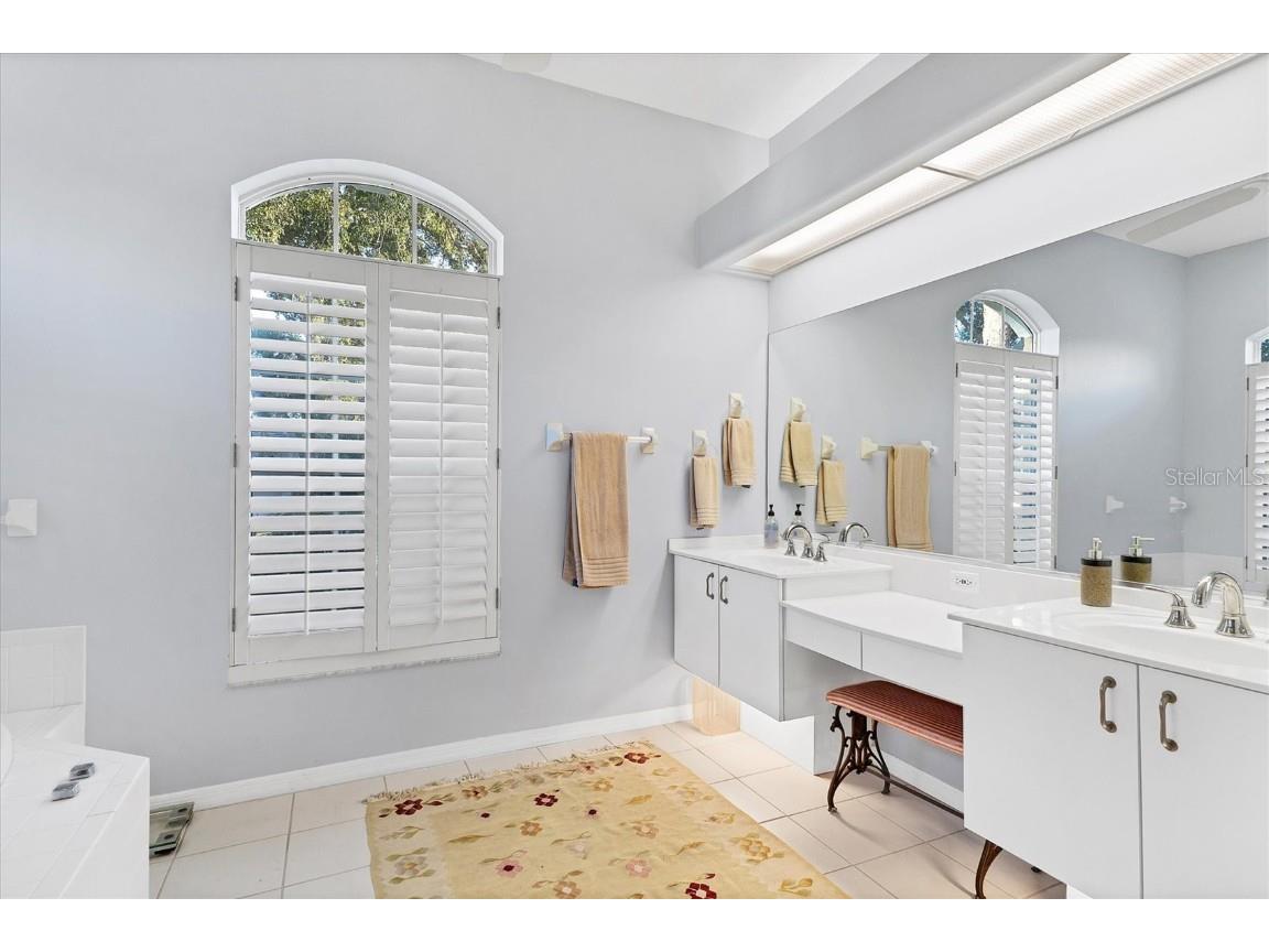 8576 Woodbriar Drive Sarasota FL 34238 A4674889 image20