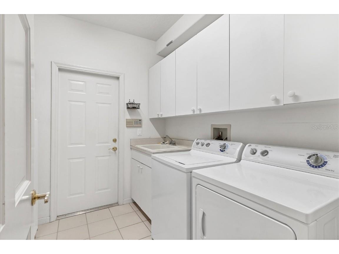 8576 Woodbriar Drive Sarasota FL 34238 A4674889 image26