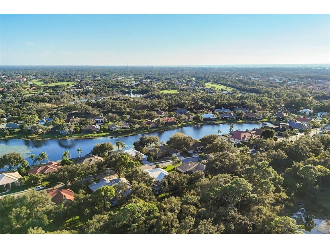 8576 Woodbriar Drive Sarasota FL 34238 A4674889 image35