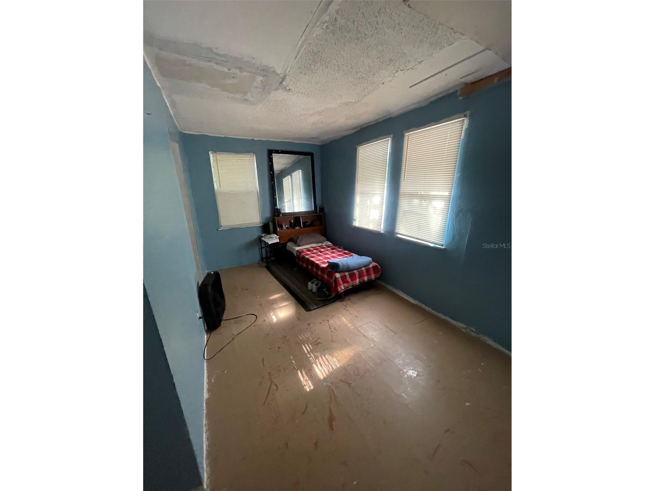 858 35th Avenue S Saint Petersburg FL 33705 A4678093 image16