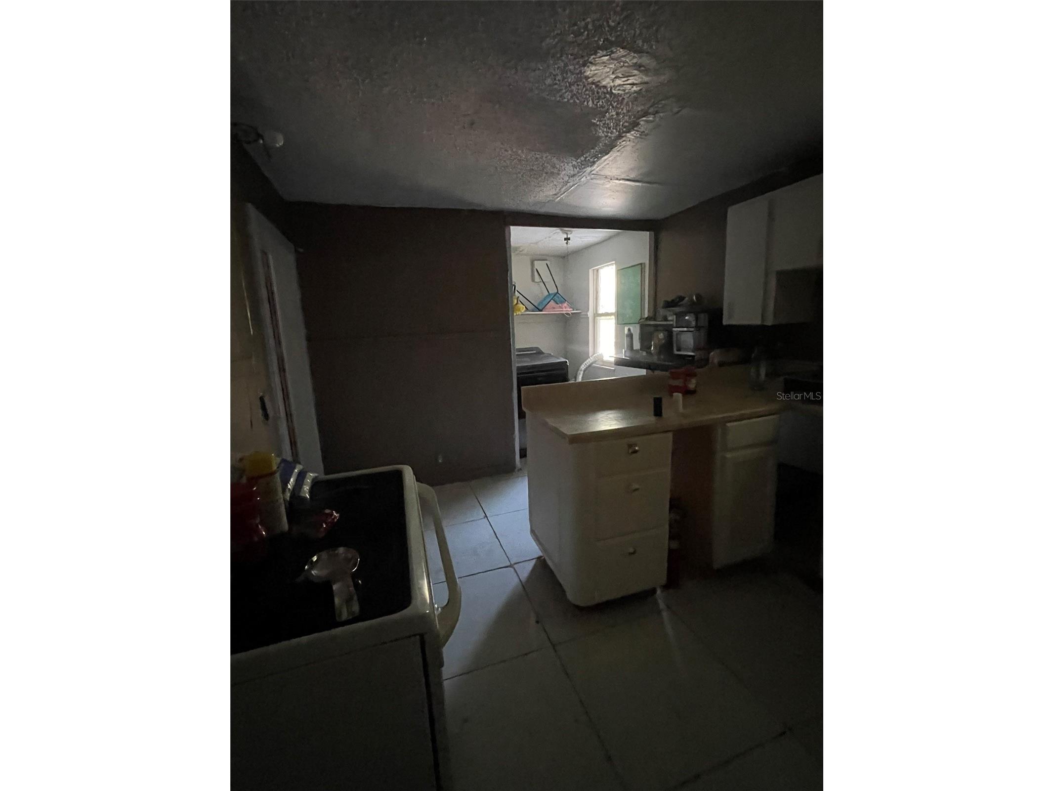 858 35th Avenue S Saint Petersburg FL 33705 A4678093 image2