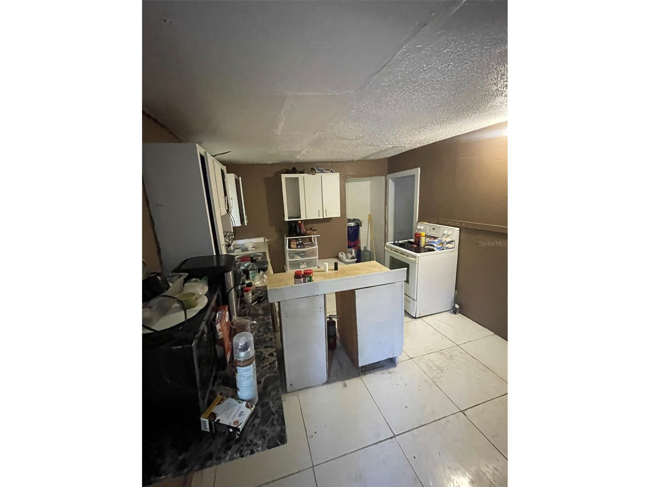 858 35th Avenue S Saint Petersburg FL 33705 A4678093 image7