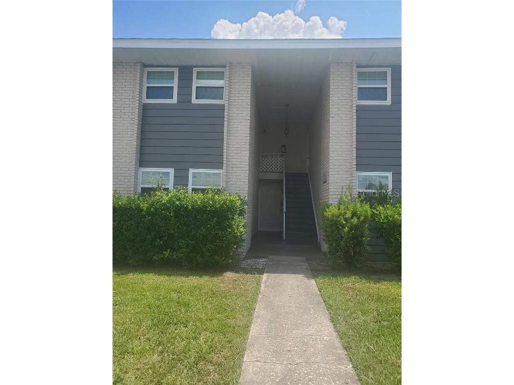 858 Sky Lake Circle #C Orlando FL 32809 O6137697 image1