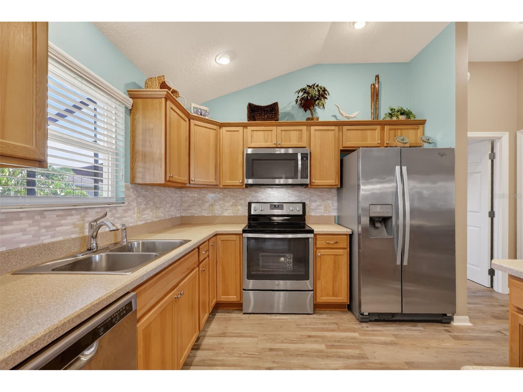 858 Wiechens Way The Villages FL 32163 G5106814 image3