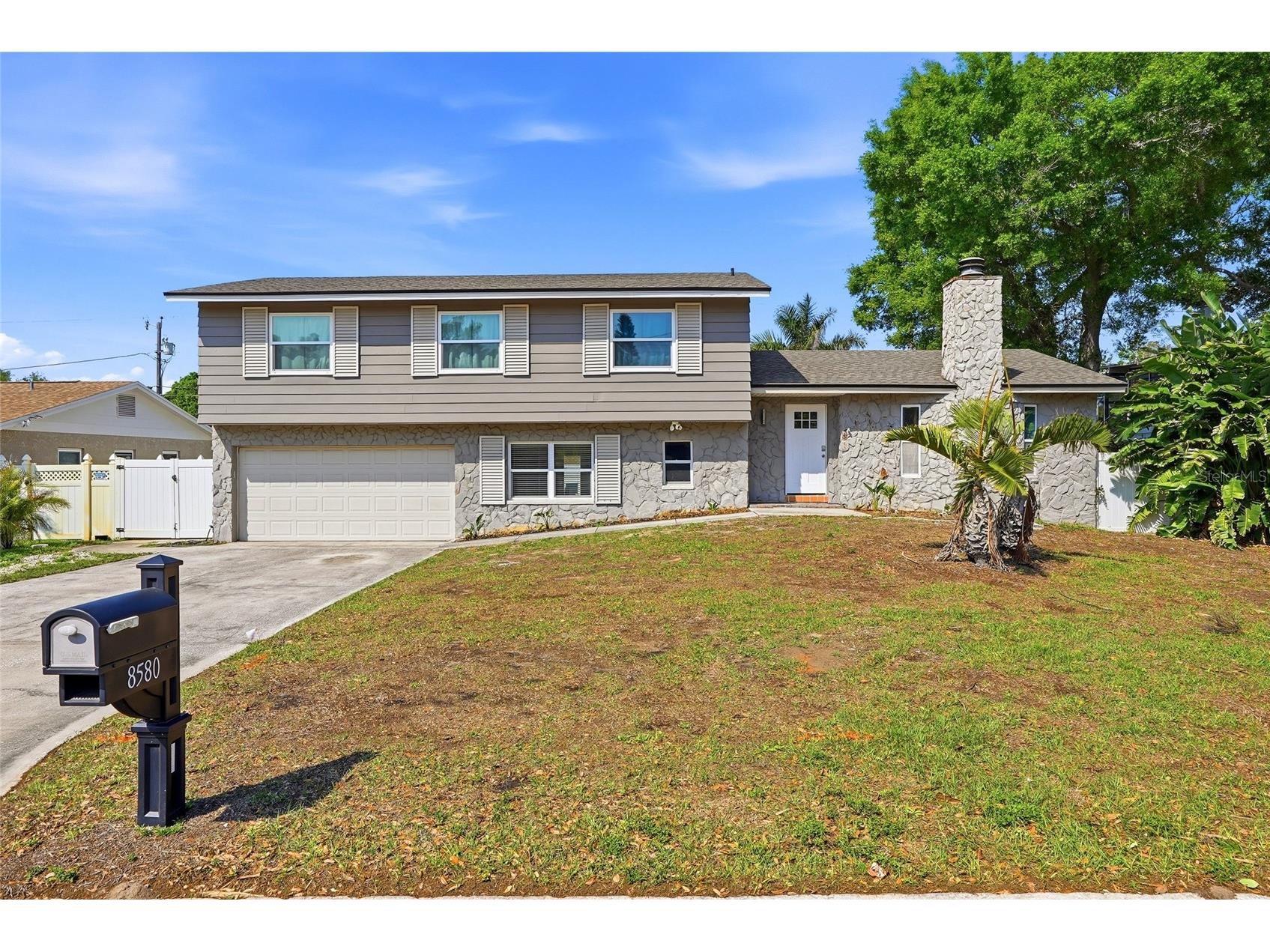 8580 139th Lane Seminole FL 33776 TB8487807 image1