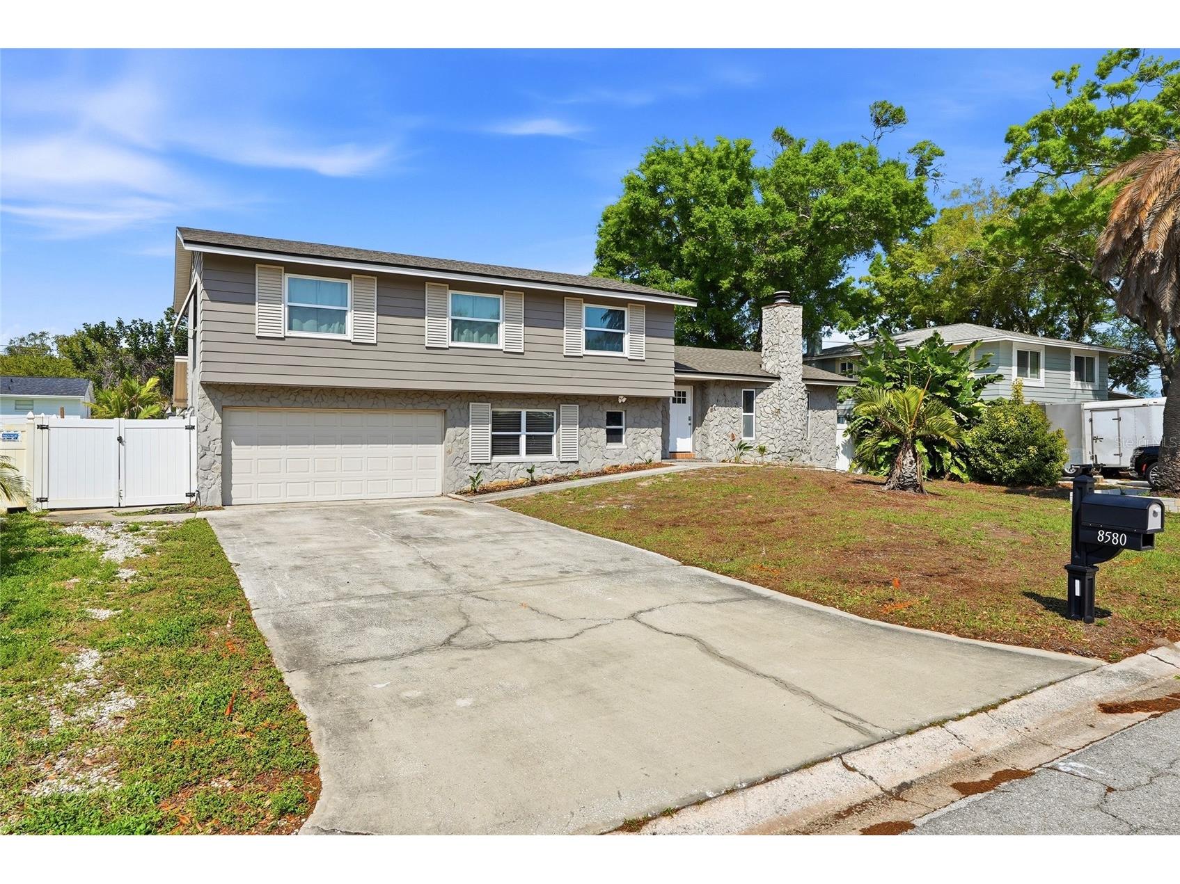 8580 139th Lane Seminole FL 33776 TB8487807 image2