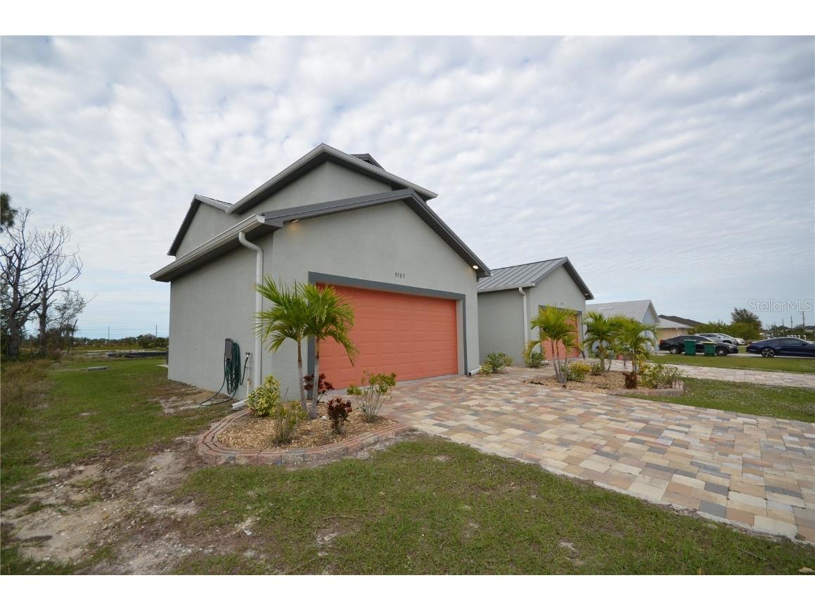 8581 Agate Street Port Charlotte FL 33981 O6327440 image2