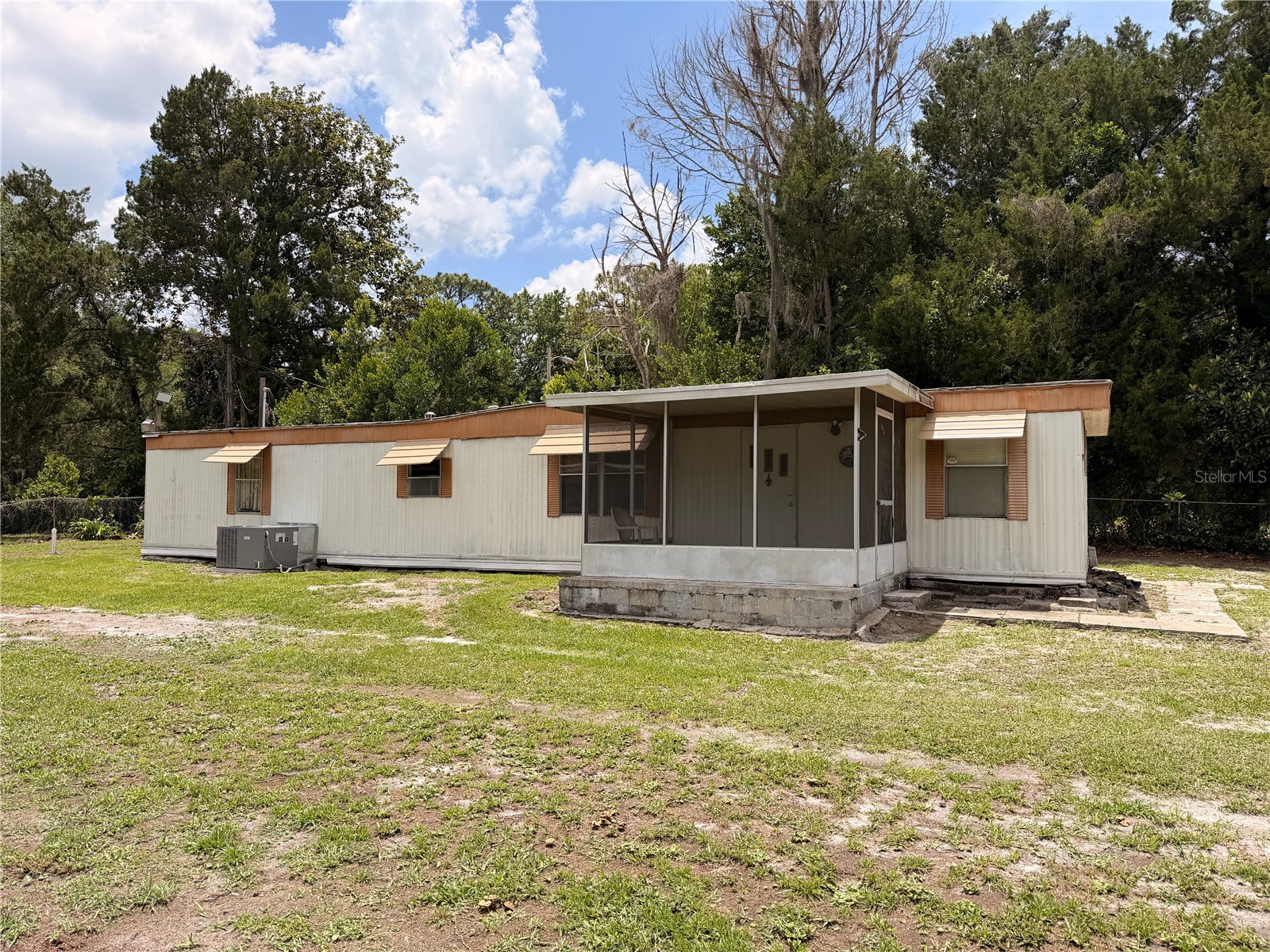 8582 W Admiral Byrd Lane Crystal River FL 34429 TB8512432 image1