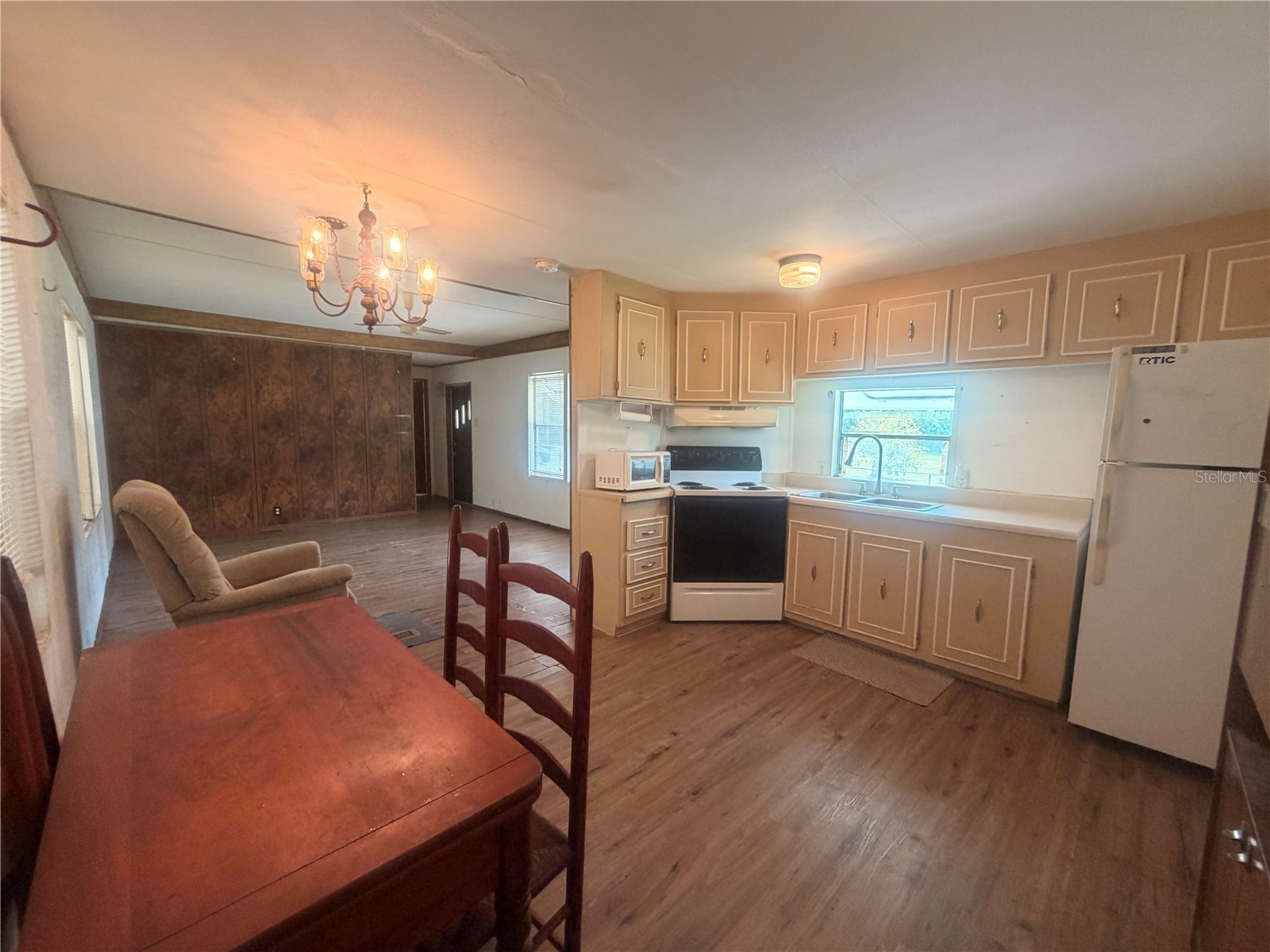 8582 W Admiral Byrd Lane Crystal River FL 34429 TB8512432 image3